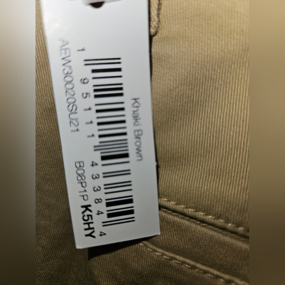 NWT Amazon Essentials Khaki Capri Shorts - Picture 2 of 6